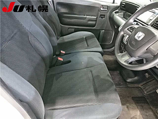 HONDA LIFE 2010