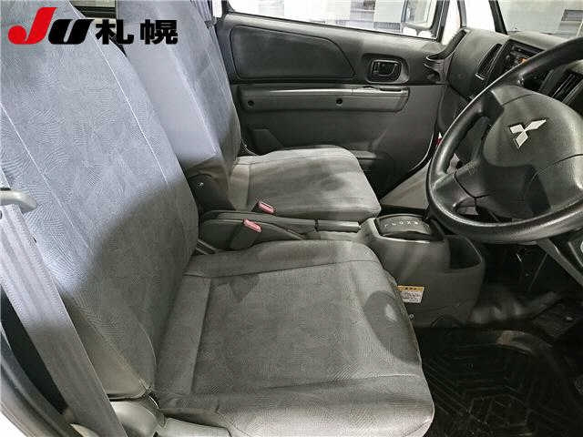 MITSUBISHI MINICAB VAN 2012