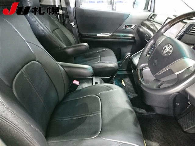 TOYOTA ALPHARD 2011