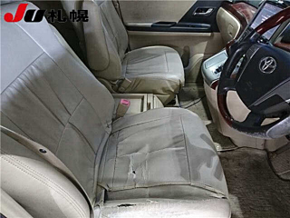 TOYOTA VELLFIRE 2010