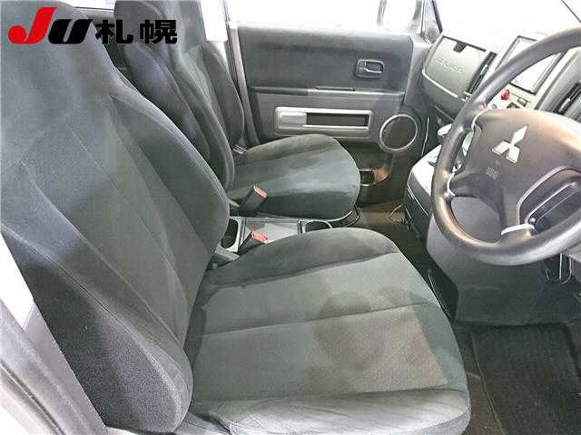 MITSUBISHI DELICA D5 2014