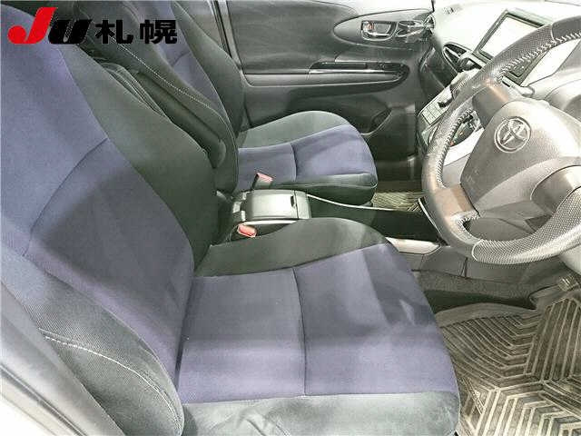 TOYOTA WISH 2015