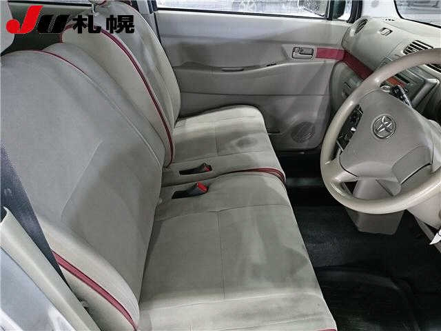 TOYOTA PIXIS SPACE 2013