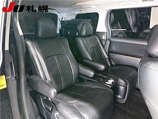 TOYOTA ALPHARD 2011
