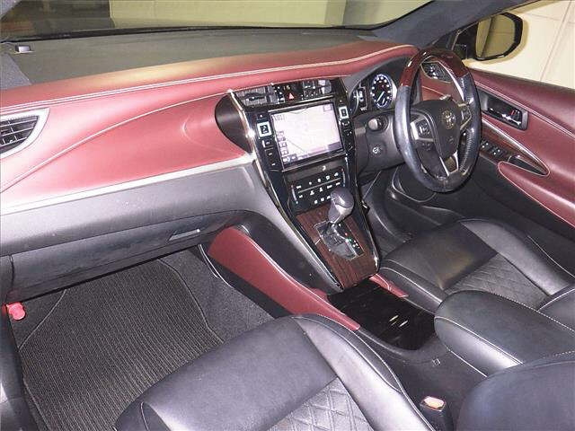 TOYOTA HARRIER 2014