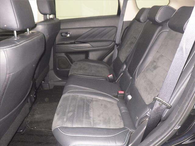 MITSUBISHI OUTLANDER PHEV 2017