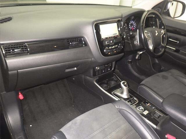 MITSUBISHI OUTLANDER PHEV 2017