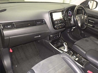 MITSUBISHI OUTLANDER PHEV 2017
