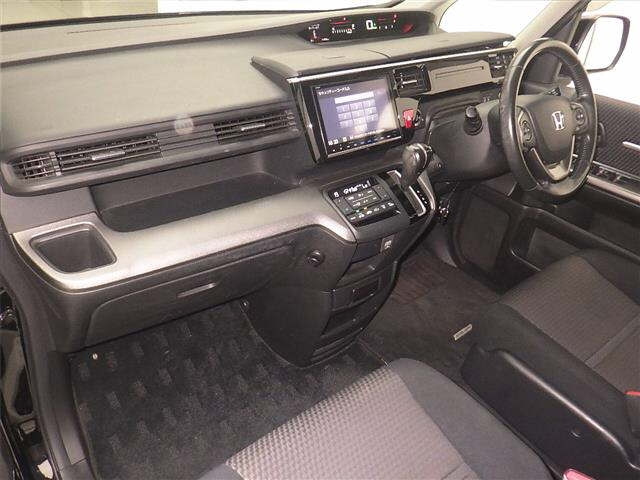 HONDA STEP WAGON 2016
