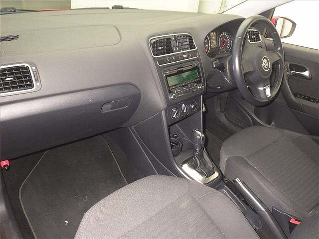 VOLKSWAGEN POLO 2013