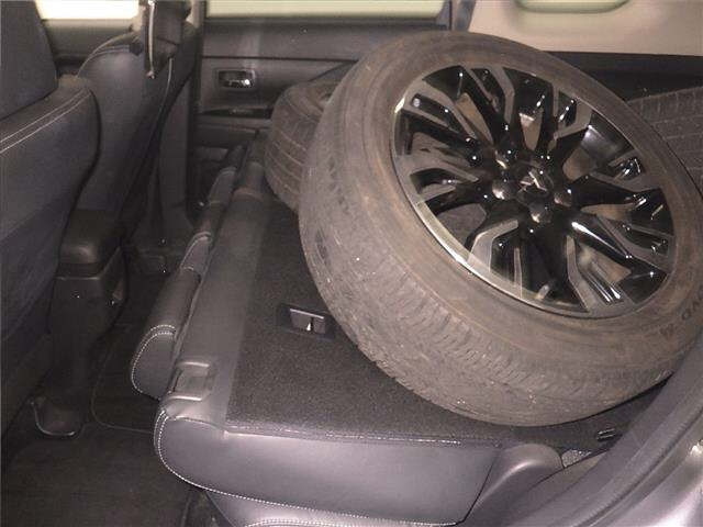 MITSUBISHI OUTLANDER PHEV 2015