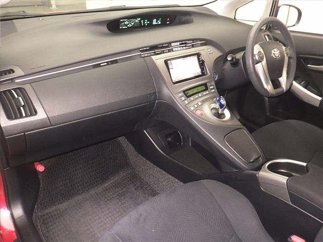TOYOTA PRIUS 2015