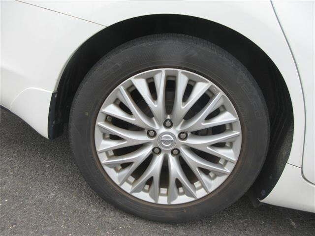 NISSAN FUGA 2013