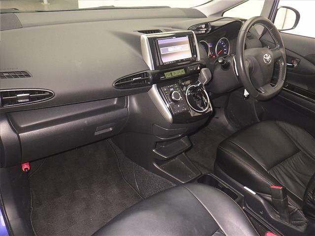 TOYOTA WISH 2012