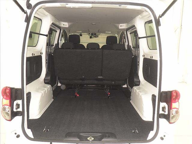 NISSAN NV200 2021