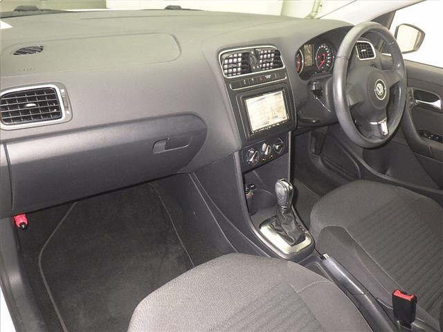 VOLKSWAGEN POLO 2012