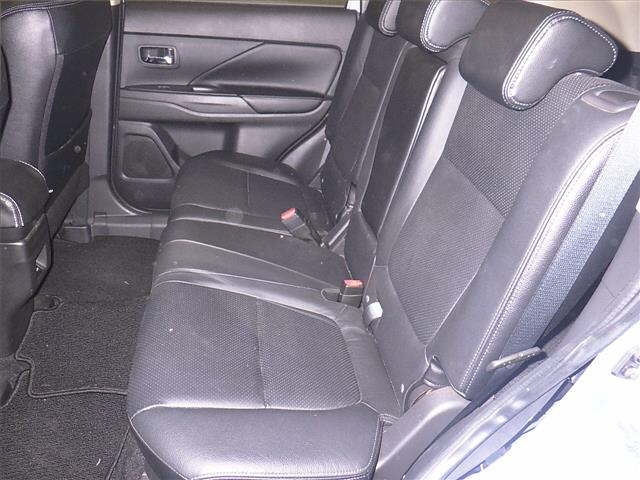 MITSUBISHI OUTLANDER PHEV 2013