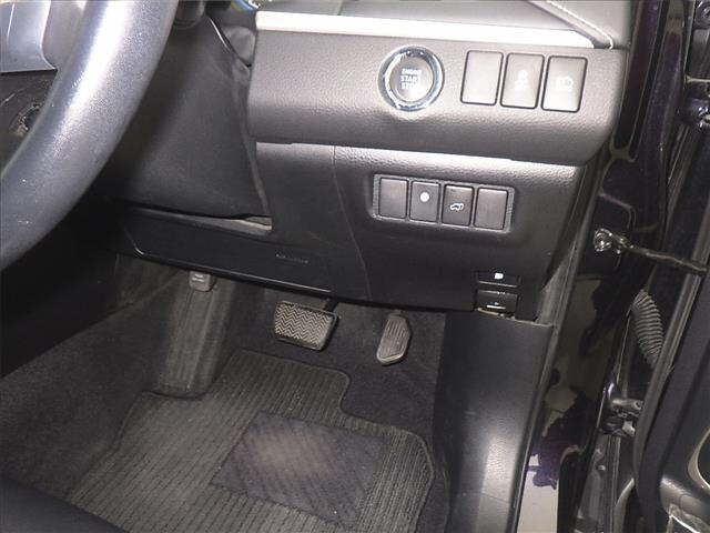TOYOTA HARRIER 2014
