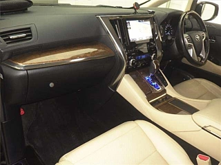TOYOTA VELLFIRE 2016
