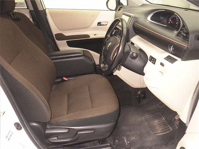 TOYOTA SIENTA 2016