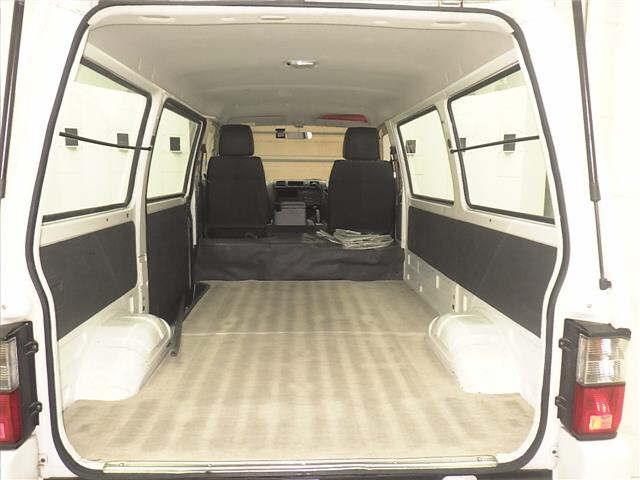 MAZDA BONGO VAN 2017