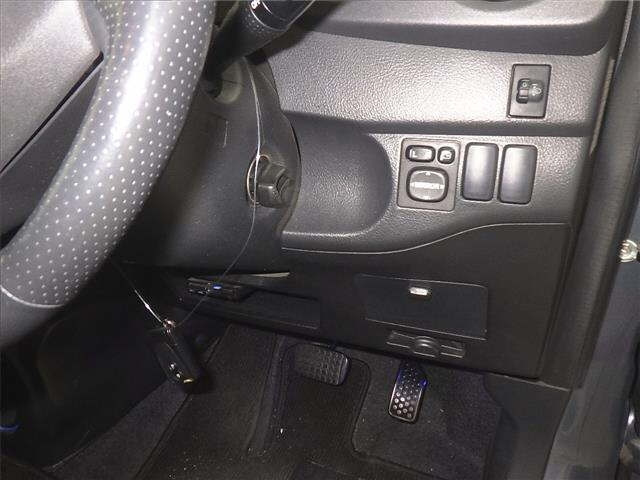 TOYOTA BB 2011