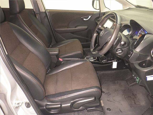 HONDA FIT SHUTTLE 2013