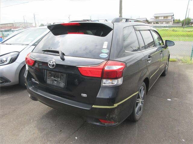 TOYOTA COROLLA FIELDER 2015