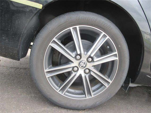 TOYOTA COROLLA FIELDER 2015