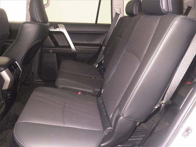 TOYOTA LAND CRUISER PRADO 2023