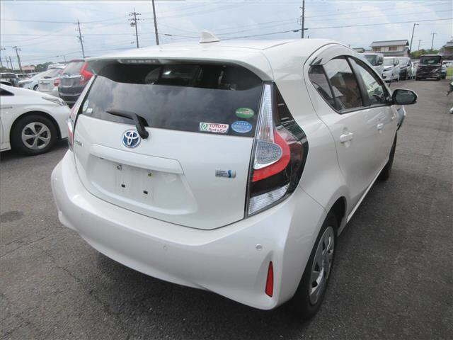 TOYOTA AQUA 2018