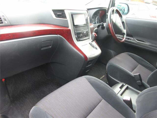 TOYOTA VELLFIRE 2008