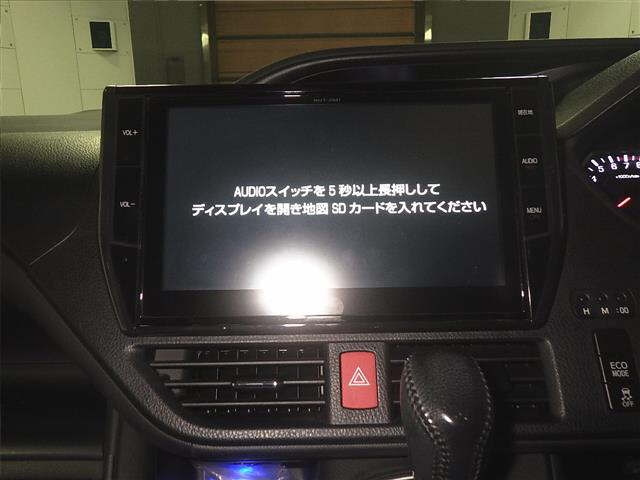TOYOTA NOAH 2016