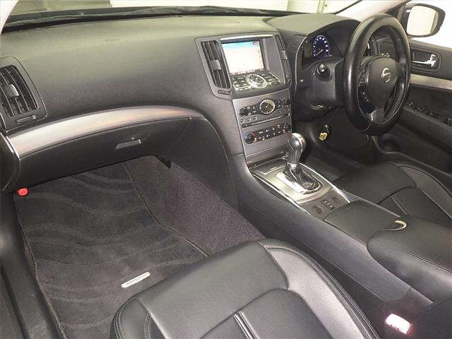NISSAN SKYLINE 2010