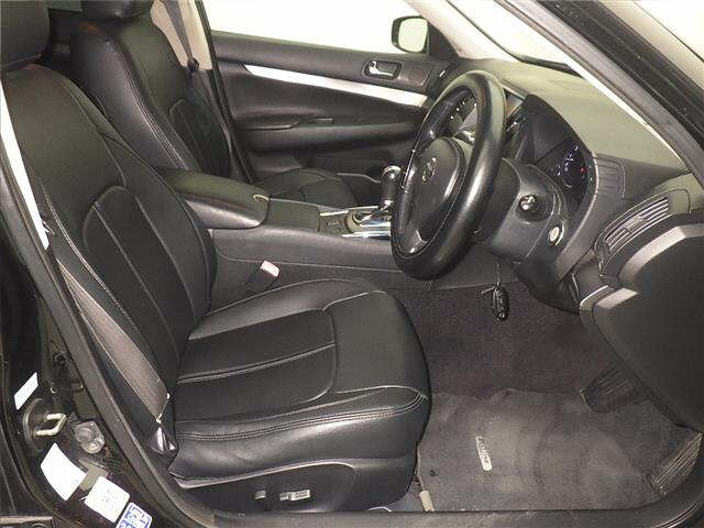 NISSAN SKYLINE 2010