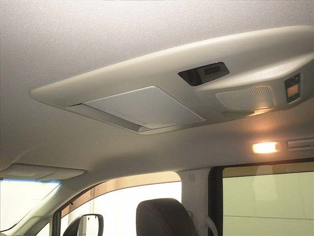 NISSAN ELGRAND 2010