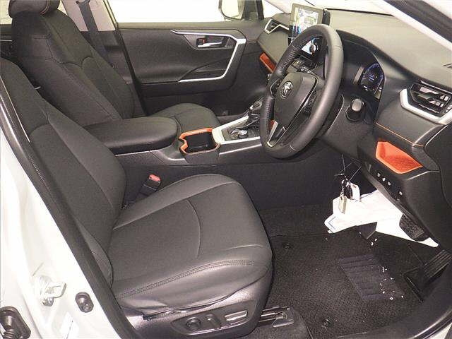TOYOTA RAV4 2025