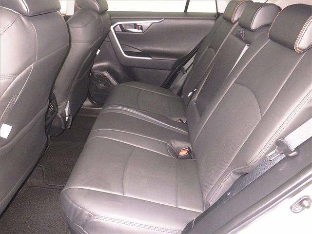 TOYOTA RAV4 2025