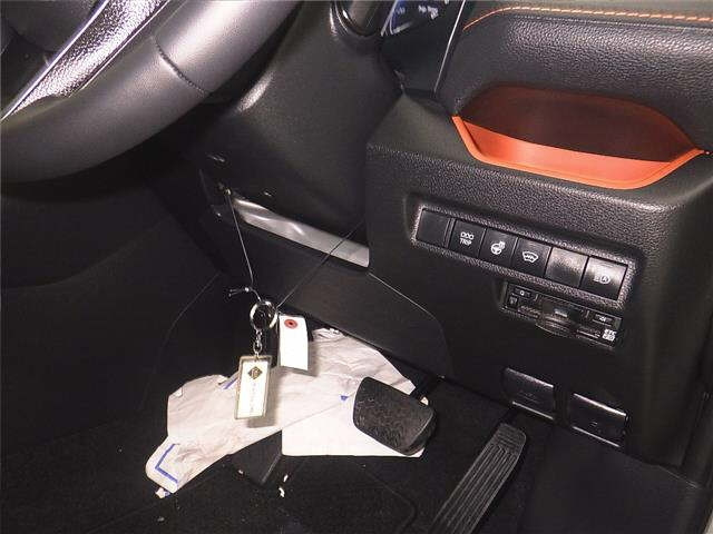 TOYOTA RAV4 2025