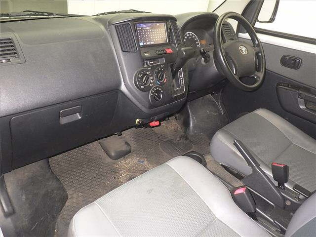 TOYOTA LITE ACE VAN 2016