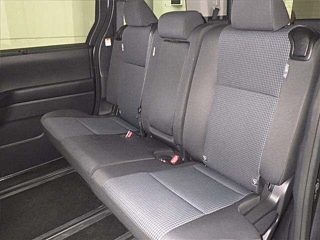 TOYOTA NOAH 2023