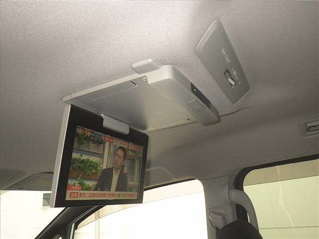 TOYOTA NOAH 2014