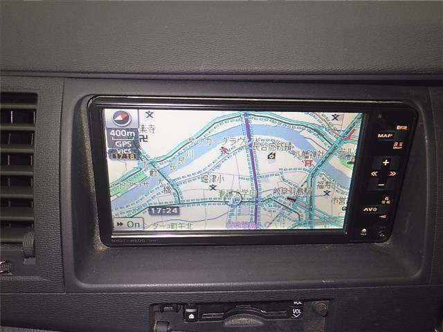 TOYOTA ISIS 2010