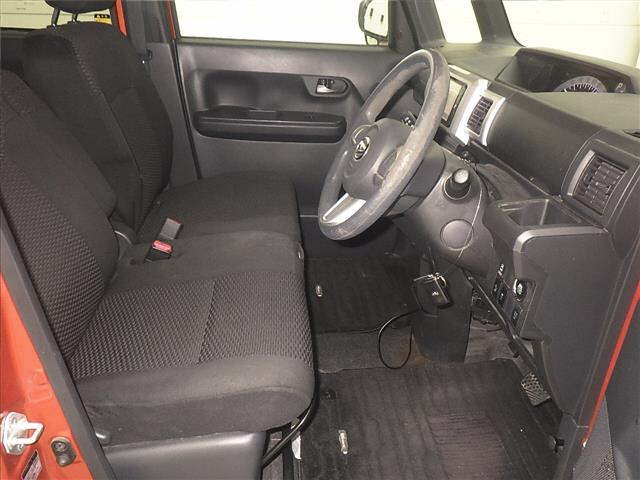 DAIHATSU WAKE 2014