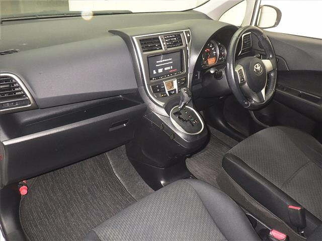 TOYOTA RACTIS 2013
