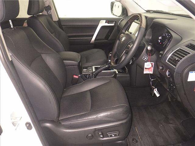 TOYOTA LAND CRUISER PRADO 2018