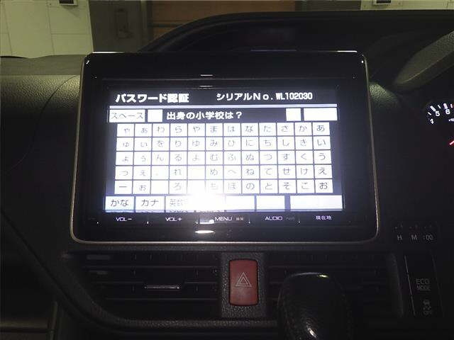 TOYOTA NOAH 2014