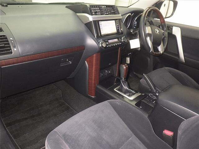 TOYOTA LAND CRUISER PRADO 2017