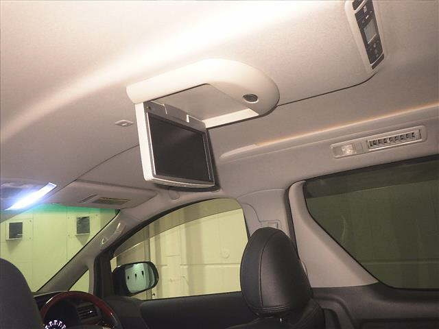TOYOTA ALPHARD 2010