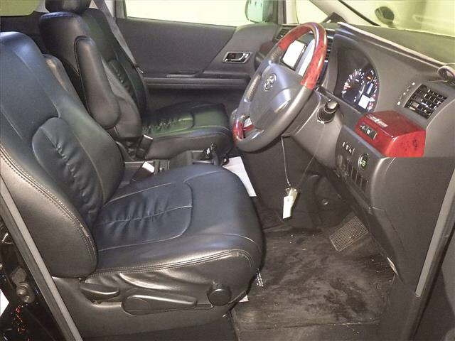 TOYOTA ALPHARD 2010